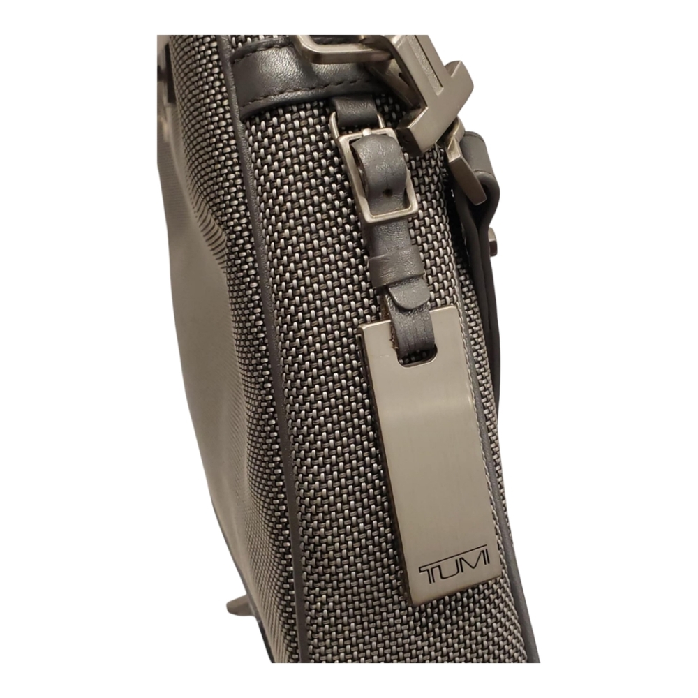 Tumi Geay Laptop Bag - Picture 7 of 16